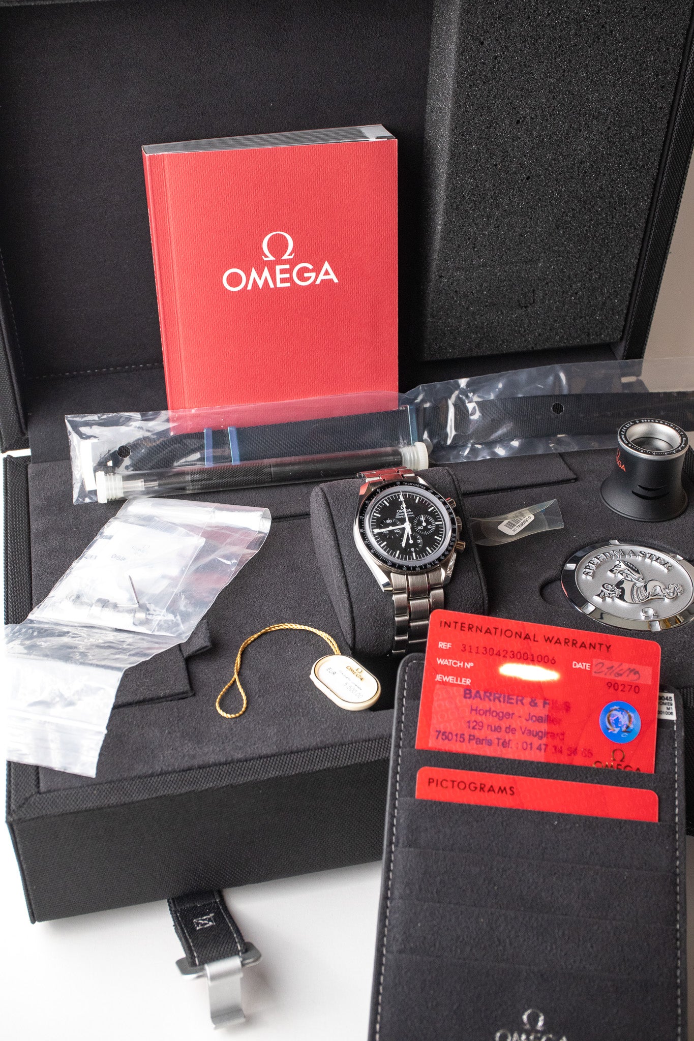 Omega Speedmaster Sapphire Sandwich 311.30.42.30.01.006 – Belmont