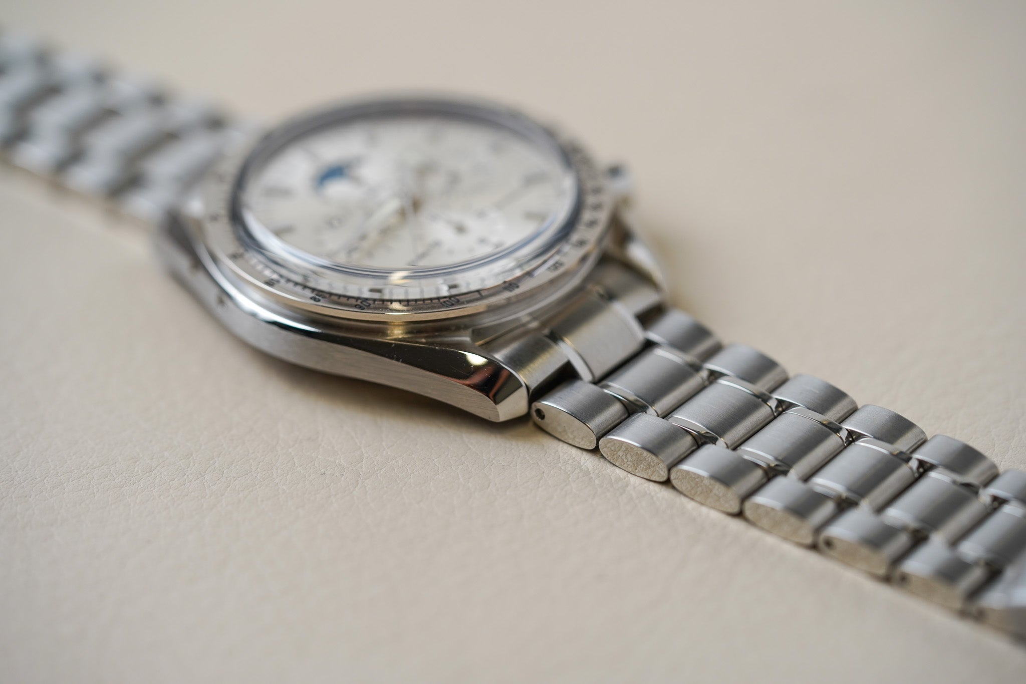 Omega Speedmaster Broad Arrow Silver Dial 'Moonphase' 3575.30