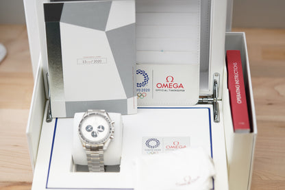 Omega Speedmaster Tokyo 2020 Panda 522.30.42.30.04.001
