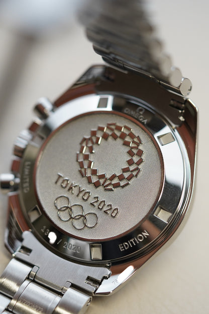 Omega Speedmaster Tokyo 2020 Panda 522.30.42.30.04.001