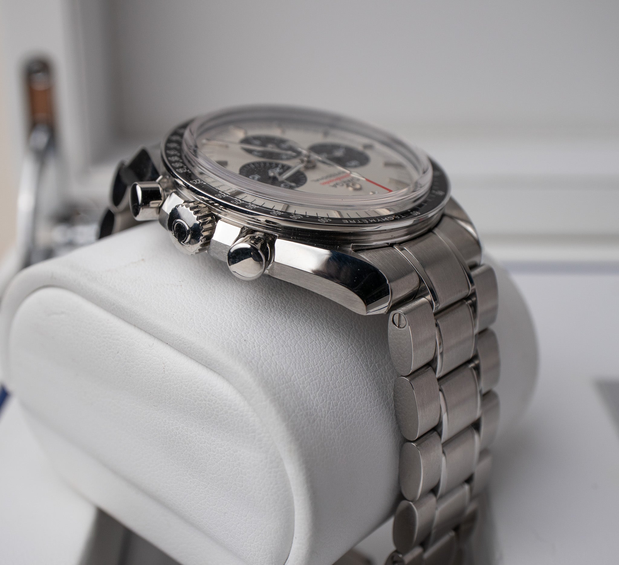 Omega Speedmaster Tokyo 2020 Panda 522.30.42.30.04.001 – Belmont