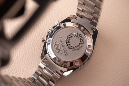 Omega Speedmaster Tokyo 2020 Panda 522.30.42.30.04.001