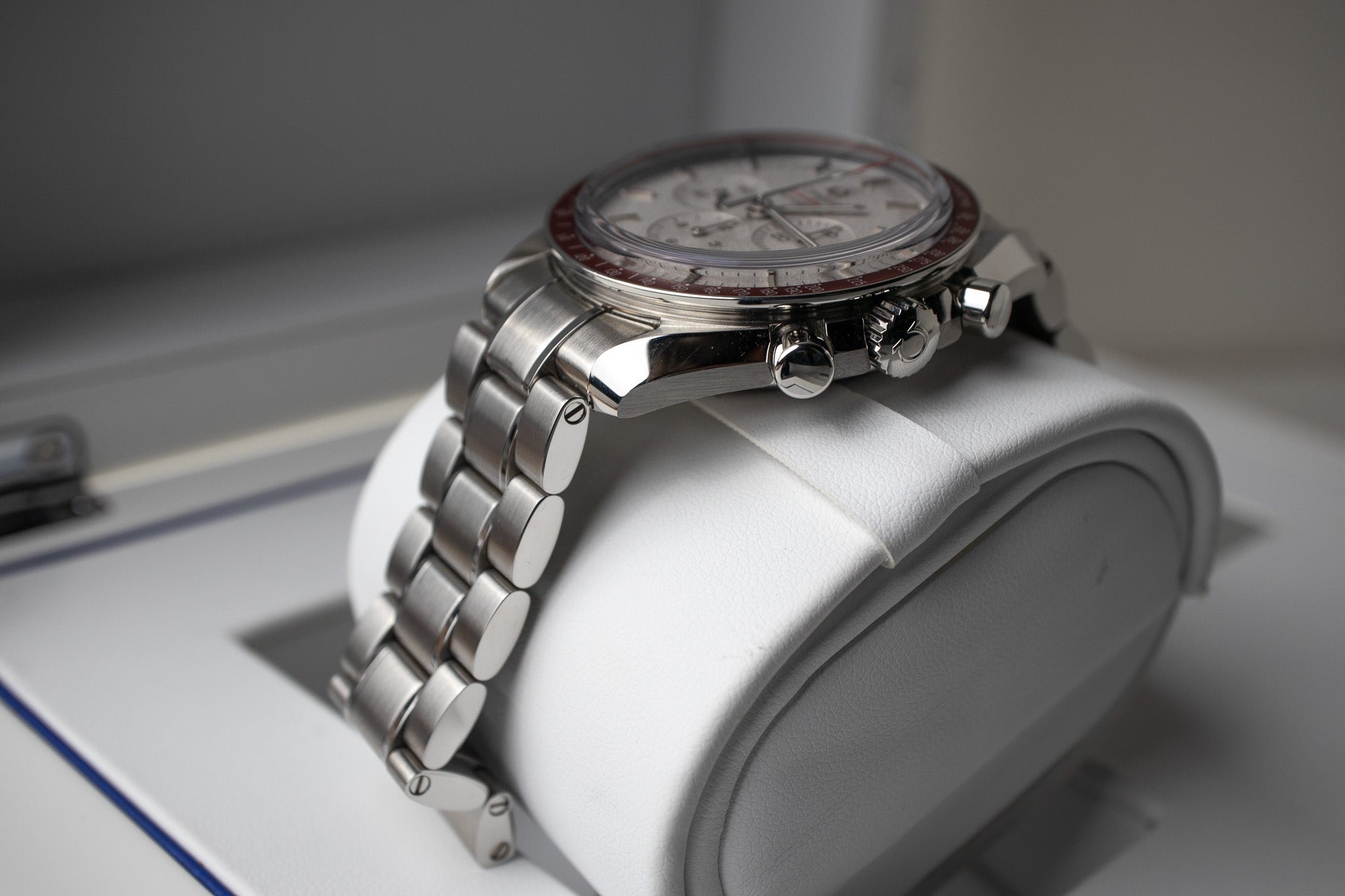 Omega Speedmaster Tokyo 2020 “Rising Sun” 522.30.42.30.06.001
