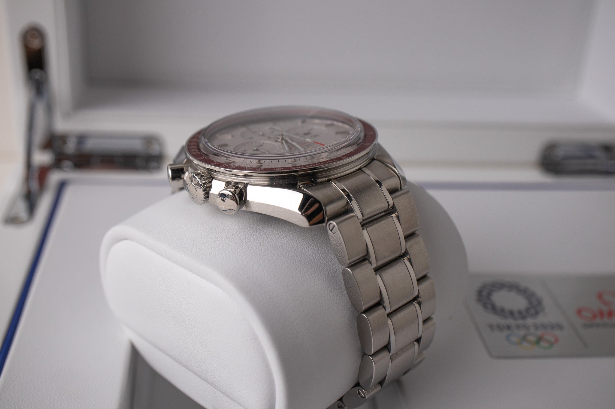 Omega Speedmaster Tokyo 2020 “Rising Sun” 522.30.42.30.06.001
