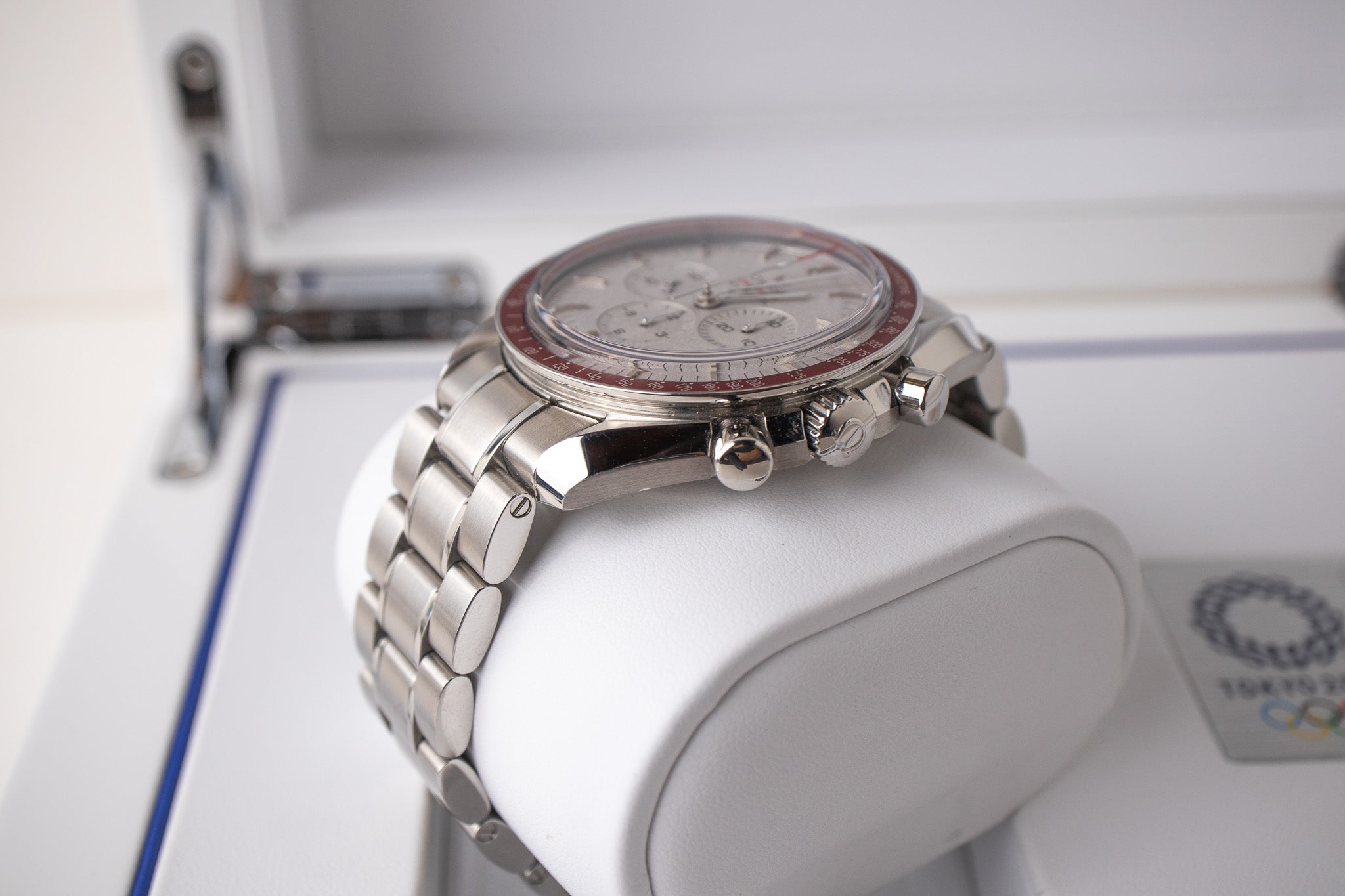 Omega Speedmaster Tokyo 2020 “Rising Sun” 522.30.42.30.06.001