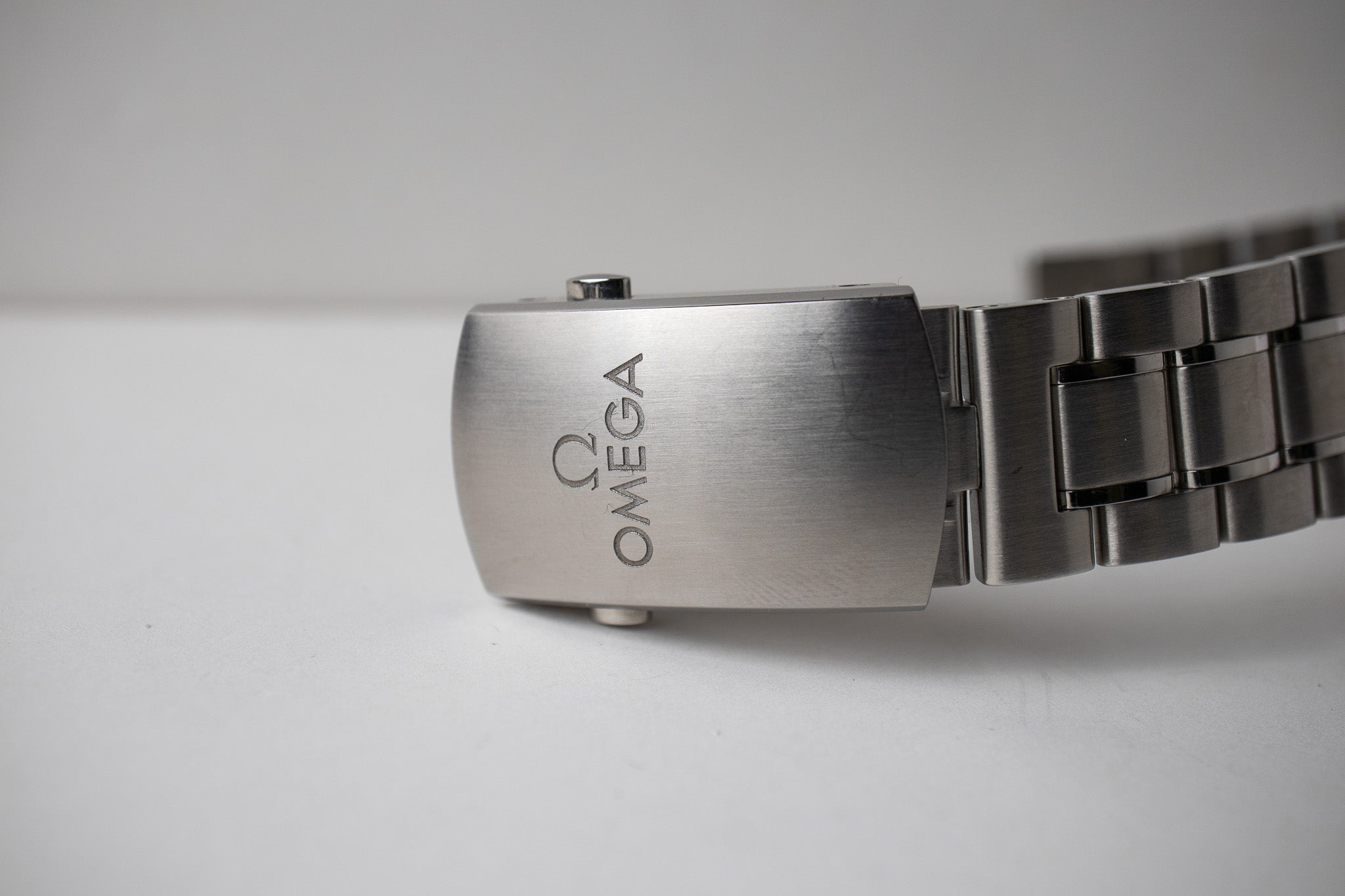 Omega Speedmaster Tokyo 2020 “Rising Sun” 522.30.42.30.06.001