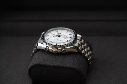 Omega Speedmaster White 310.30.42.50.04.001
