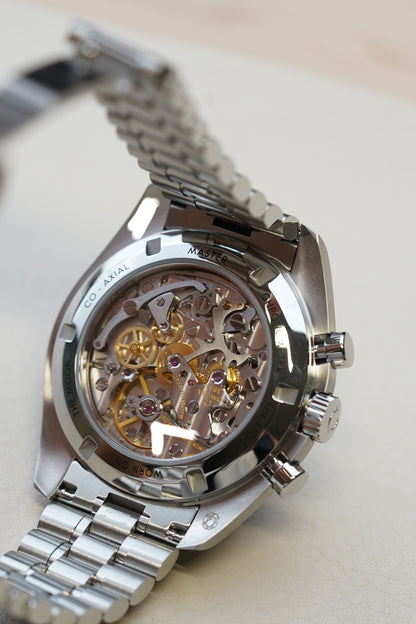 Omega Speedmaster White 310.30.42.50.04.001