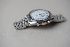 Omega Speedmaster White 310.30.42.50.04.001