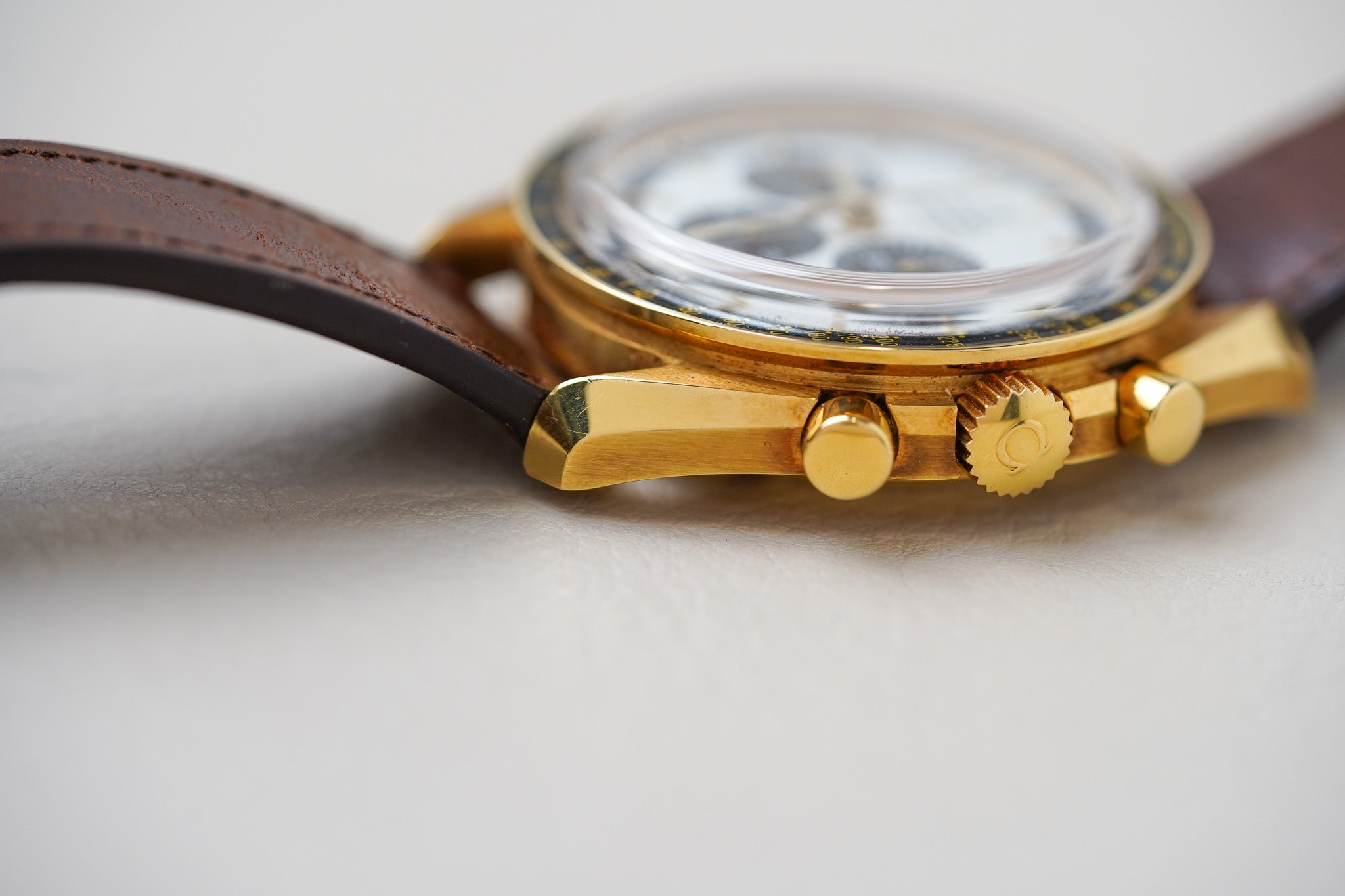 Omega Speedmaster 'Golden Panda' 3690.30