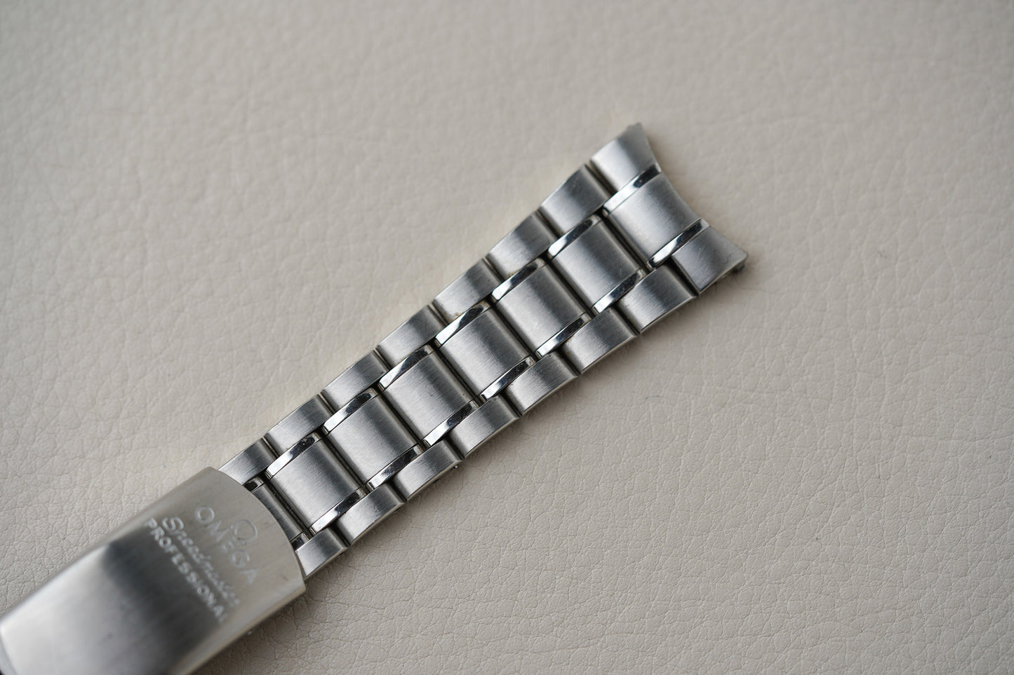 Omega Speedmaster "Italian Albino" 3593.20