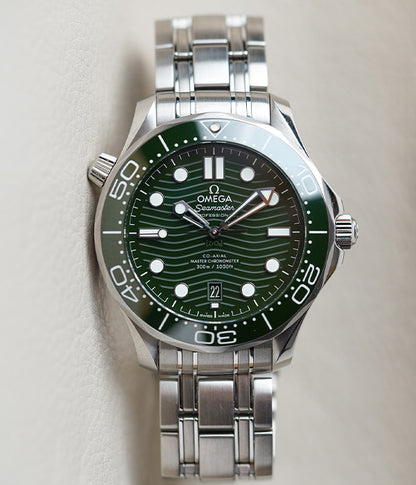 Omega Seamaster 300M Green 210.30.42.20.10.001 'Seaweed'