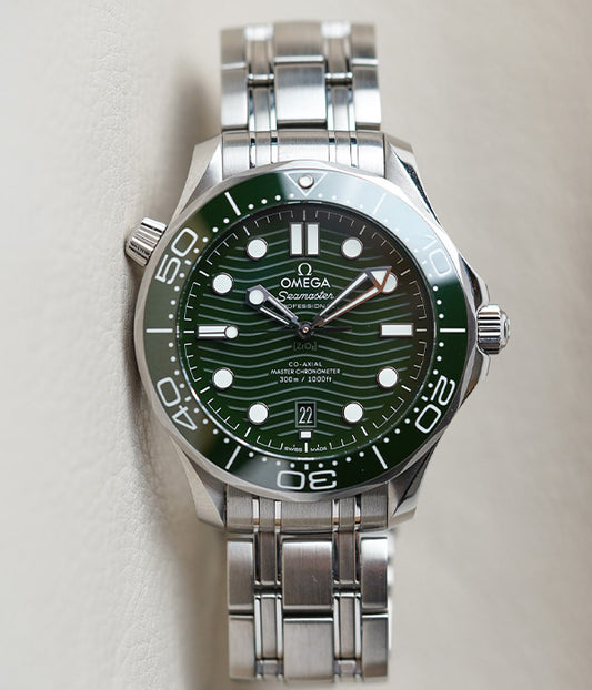 Omega Seamaster 300M Green 210.30.42.20.10.001 'Seaweed'