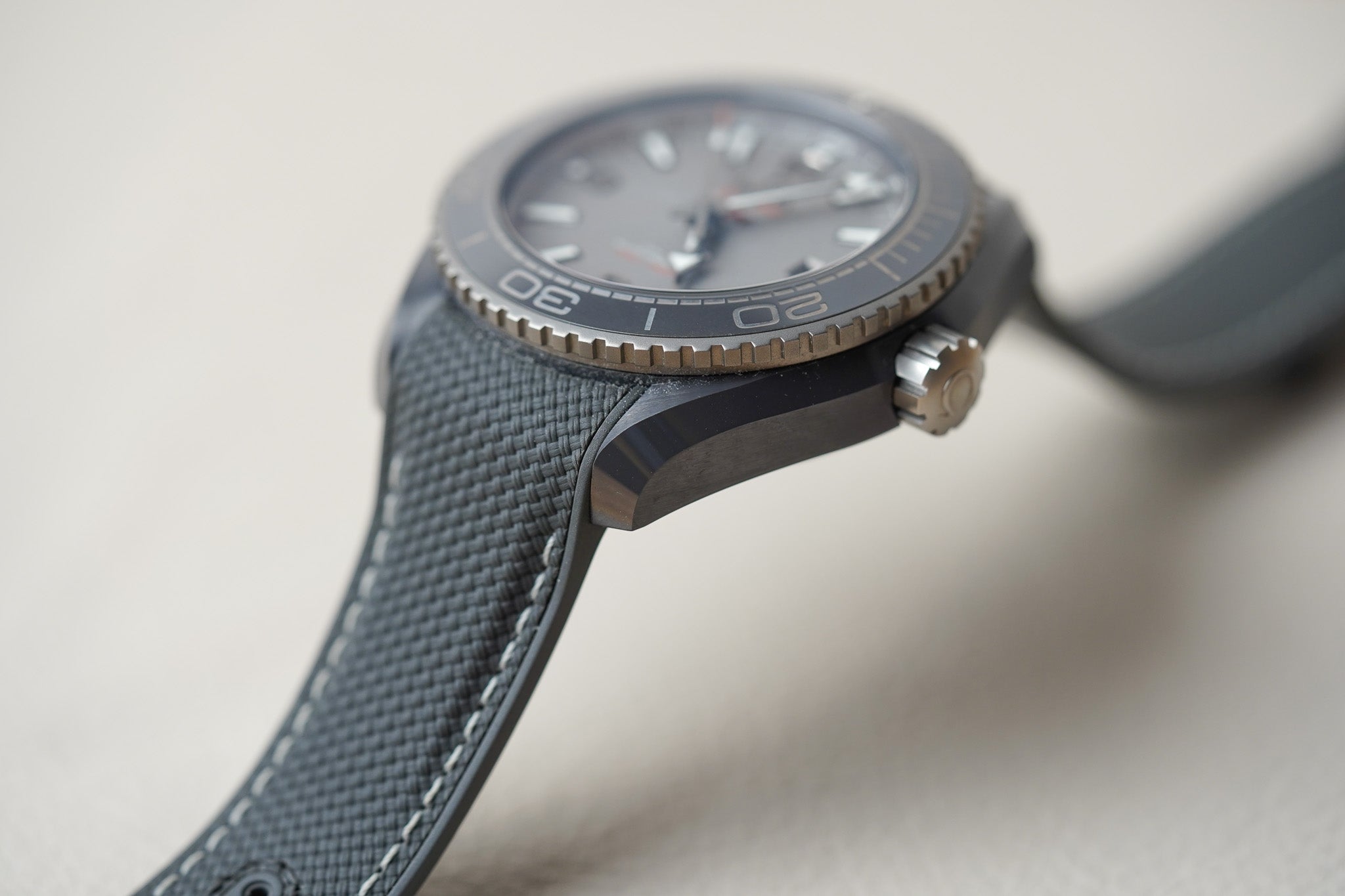 Omega Seamaster Planet Ocean 600M GMT Grey Ceramic 215.92.46.22.99.002
