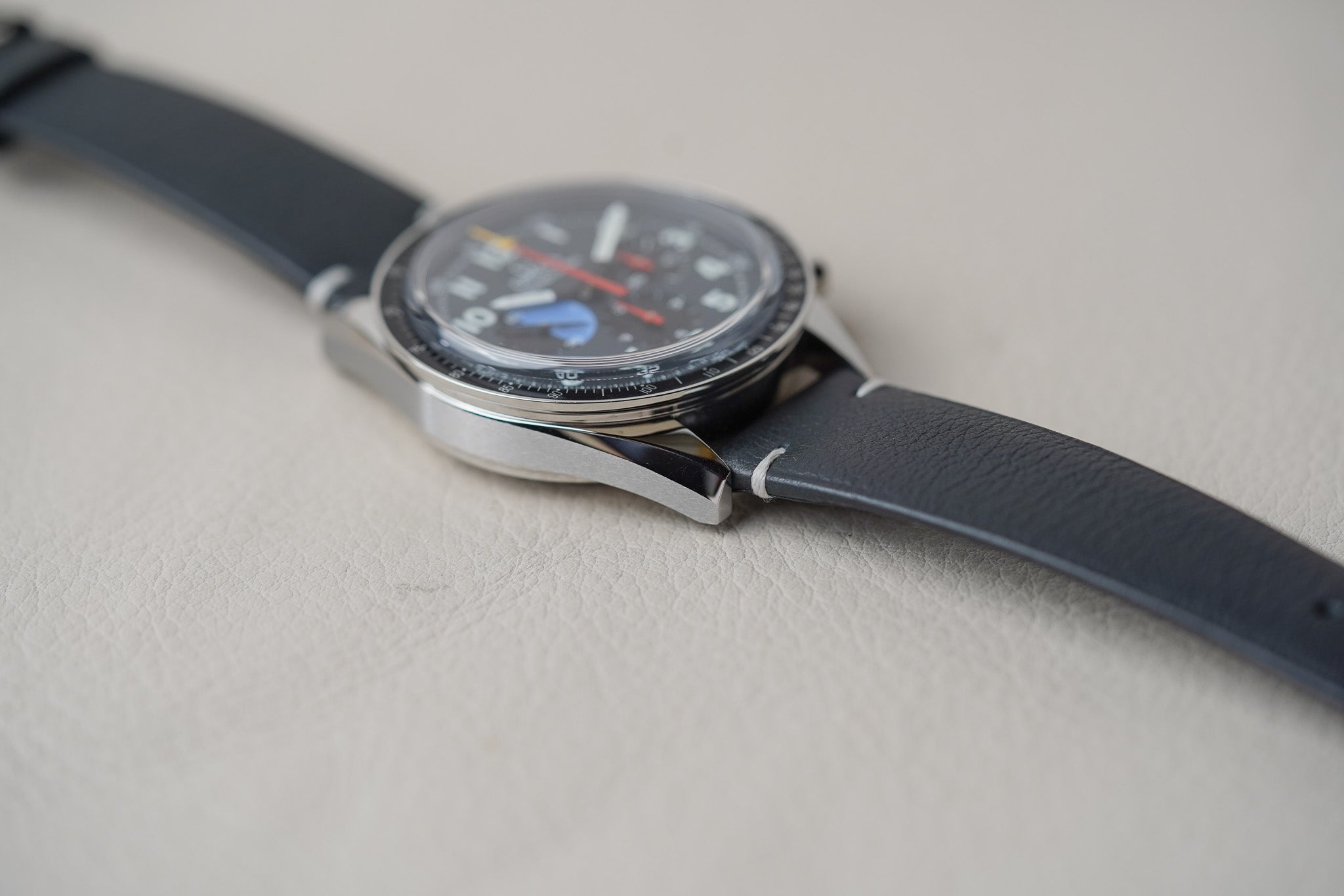 Omega Speedmaster 10th Anniversary Hodinkee 311.32.40.30.06.001