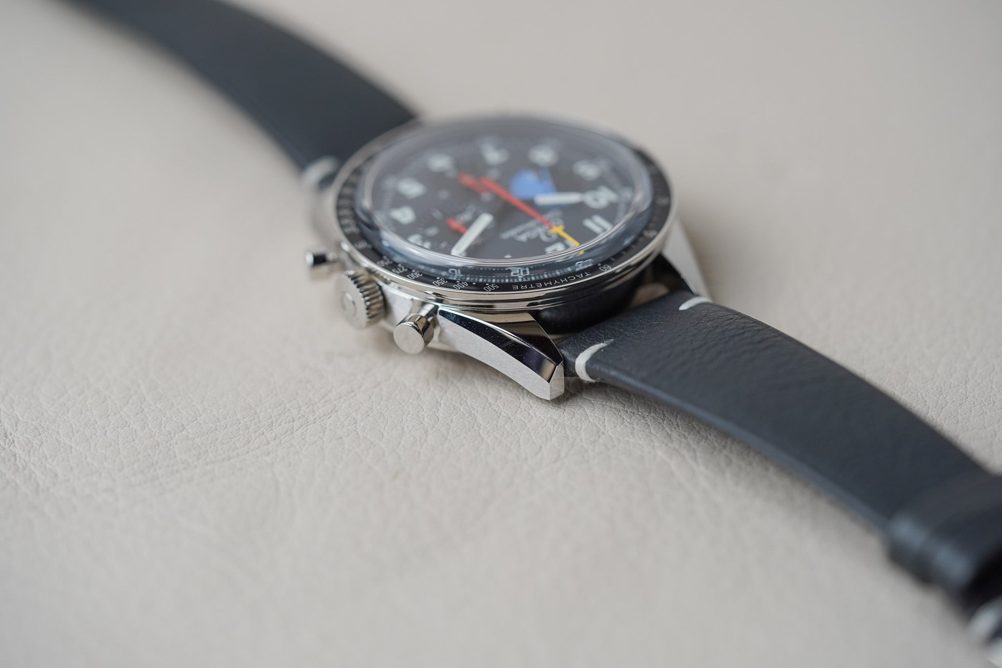 Omega Speedmaster 10th Anniversary Hodinkee 311.32.40.30.06.001