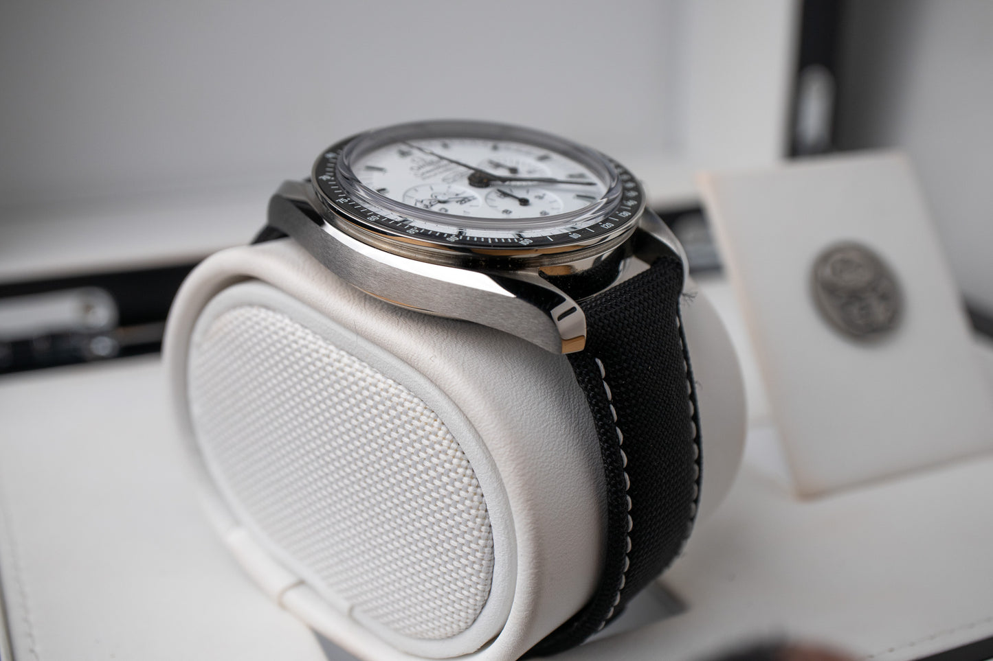 Omega Speedmaster Apollo 13 Snoopy '45th Anniversary' 311.32.42.30.04.003