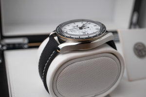 Omega Speedmaster Apollo 13 Snoopy '45th Anniversary' 311.32.42.30.04.003