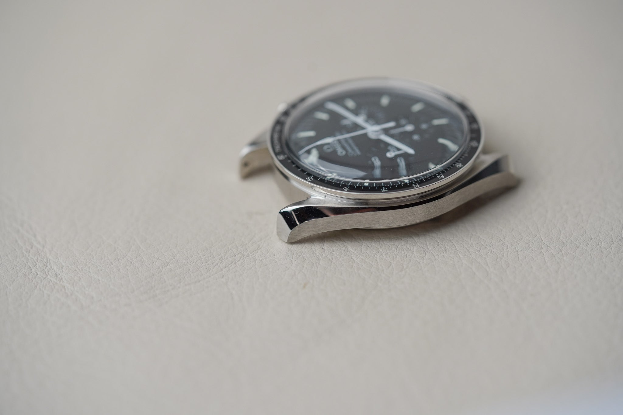 Omega Speedmaster Master Sultanate of Oman Khanjar Limited 310.30.42.50.01.003