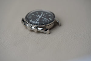 Omega Speedmaster Master Sultanate of Oman Khanjar Limited 310.30.42.50.01.003