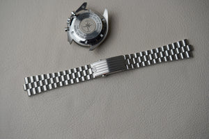 Omega Speedmaster Master Sultanate of Oman Khanjar Limited 310.30.42.50.01.003
