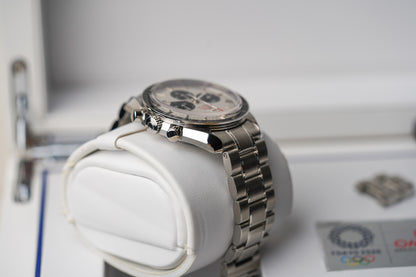 Omega Speedmaster Tokyo 2020 Panda 522.30.42.30.04.001