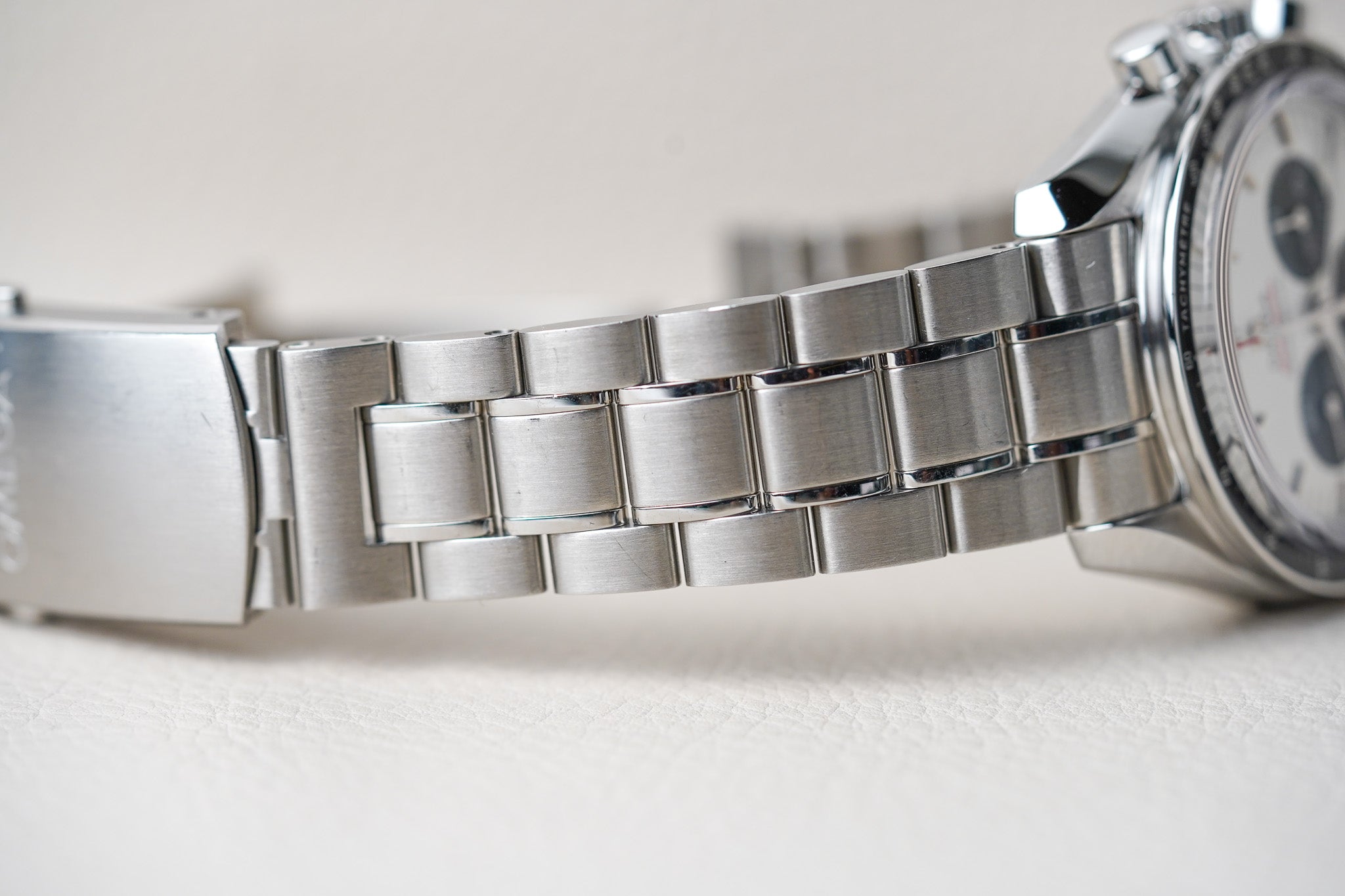 Omega Speedmaster Tokyo 2020 Panda 522.30.42.30.04.001