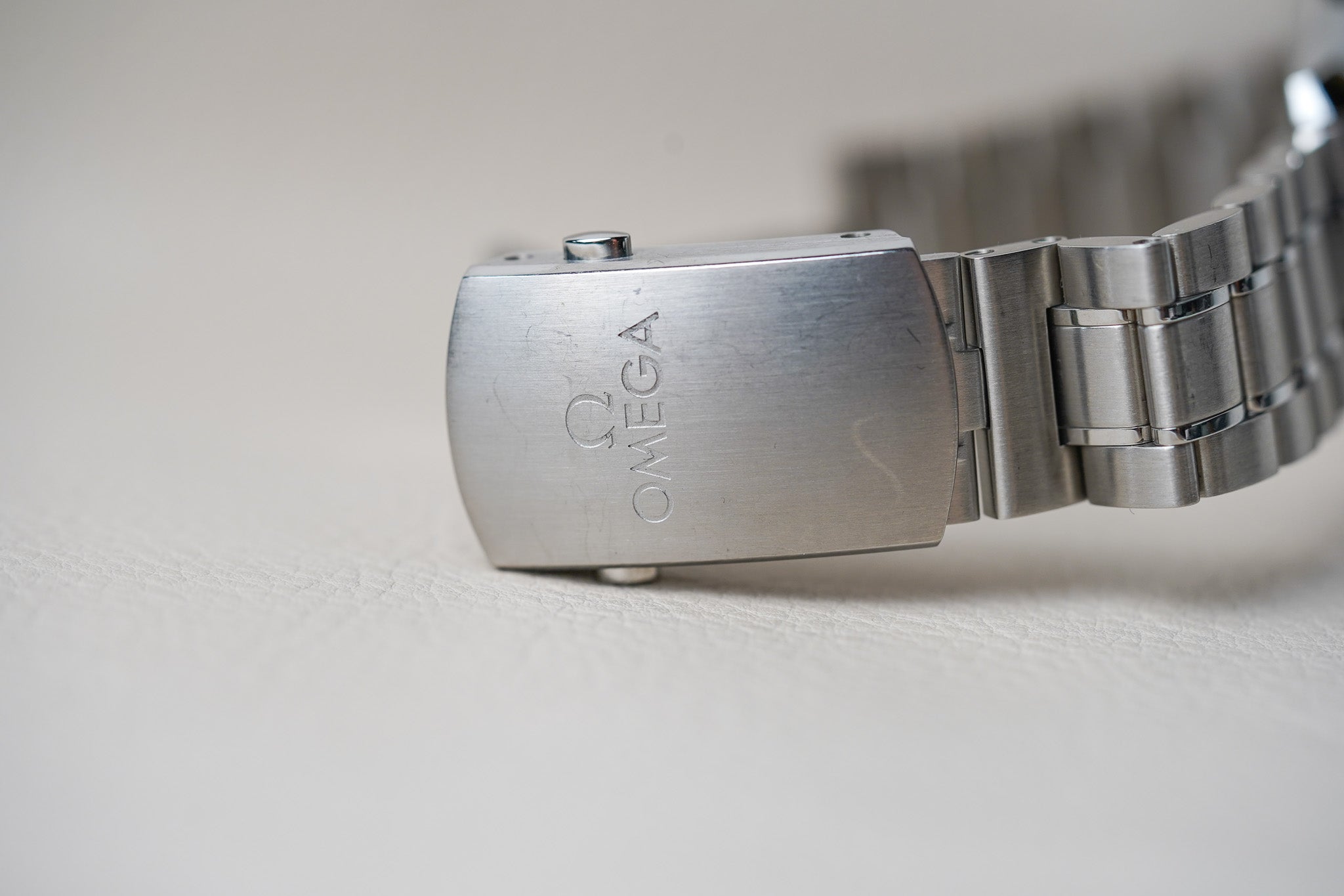 Omega Speedmaster Tokyo 2020 Panda 522.30.42.30.04.001