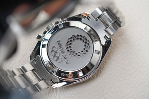 Omega Speedmaster Tokyo 2020 Panda 522.30.42.30.04.001