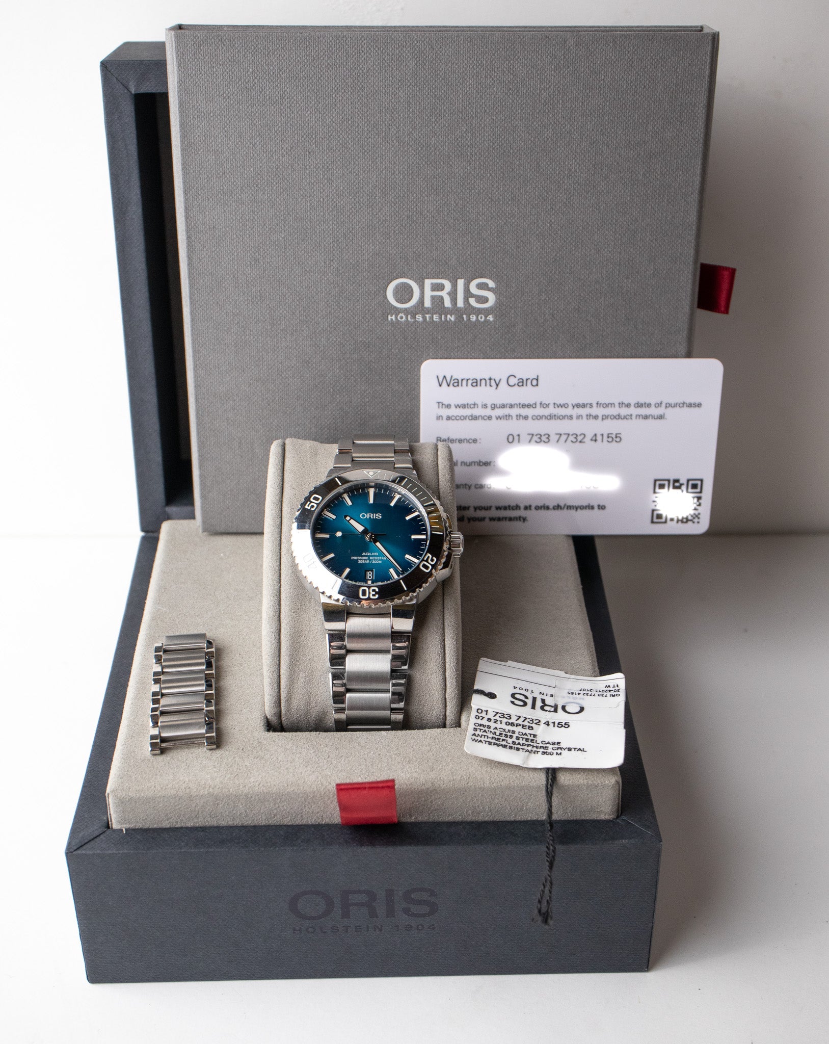 Oris Aquis Date Blue Dial