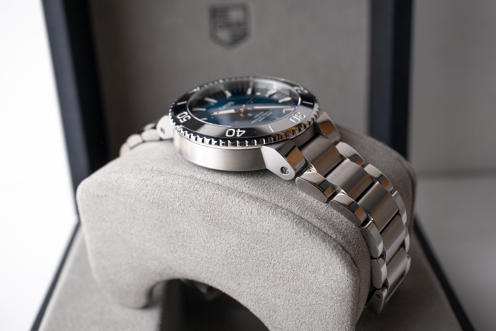 Oris Aquis Date Blue Dial