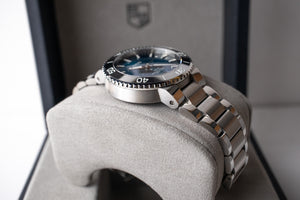Oris Aquis Date Blue Dial