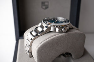 Oris Aquis Date Blue Dial