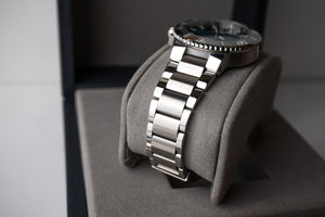 Oris Aquis Date Blue Dial