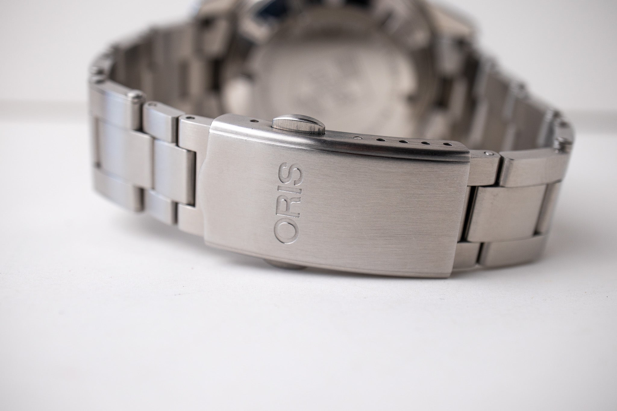 Oris Divers Sixty-Five Blue-Grey – Belmont Watches