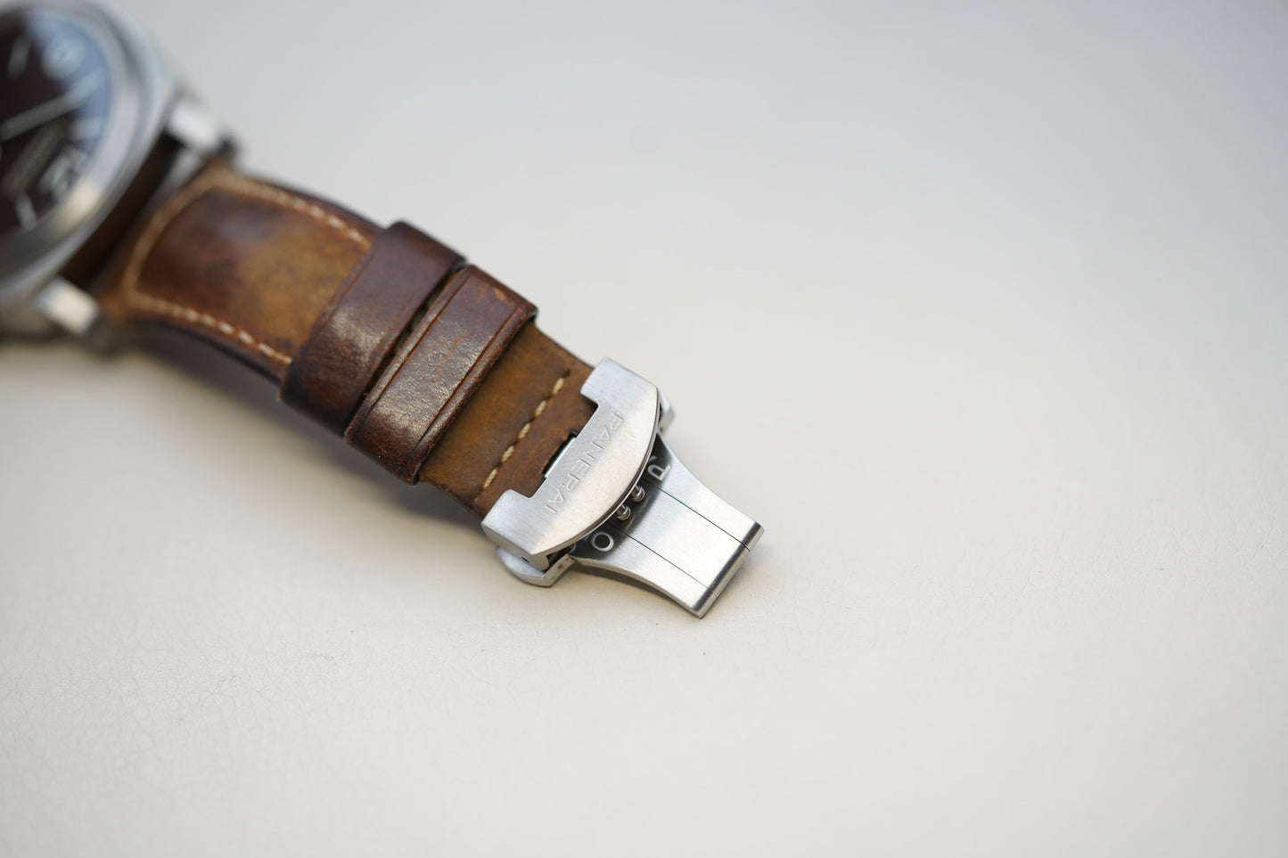 Panerai Luminor Base 8 Days 'Titanio' PAM00562