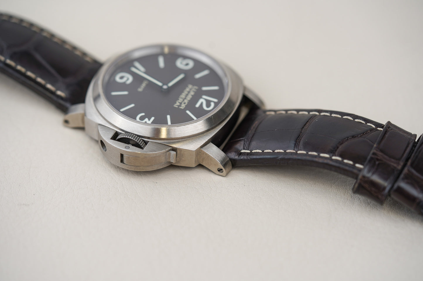 Panerai Luminor Base 8 Days 'Titanio' PAM562