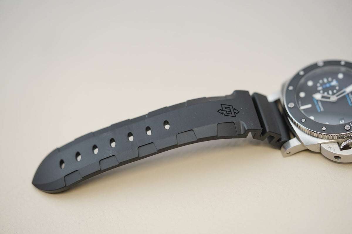Panerai Luminor Submersible PAM00683