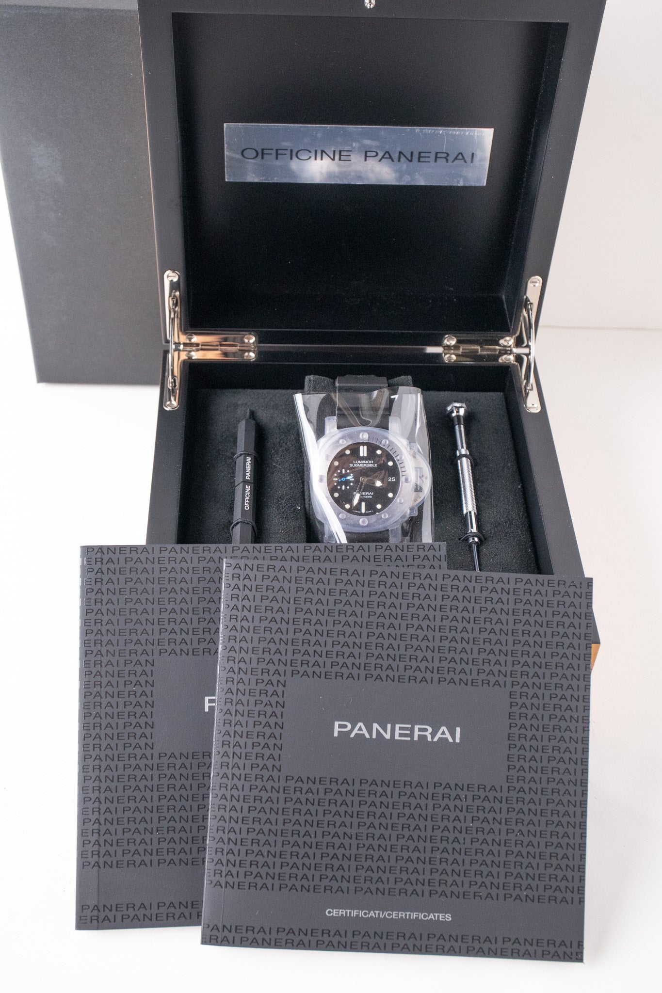 Panerai Luminor Submersible PAM682 – Belmont Watches