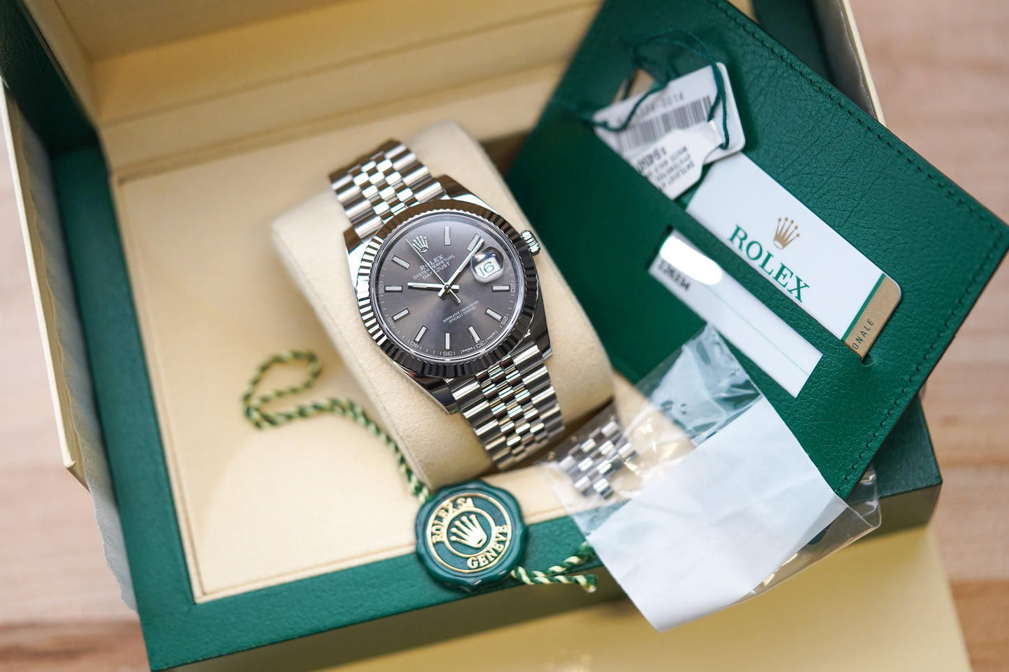 Rolex Datejust 126334 41mm Rhodium Dial