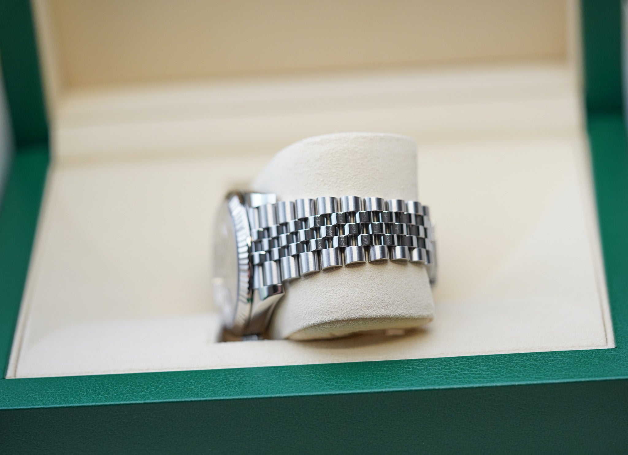 Rolex Datejust 126334 41mm Rhodium Dial