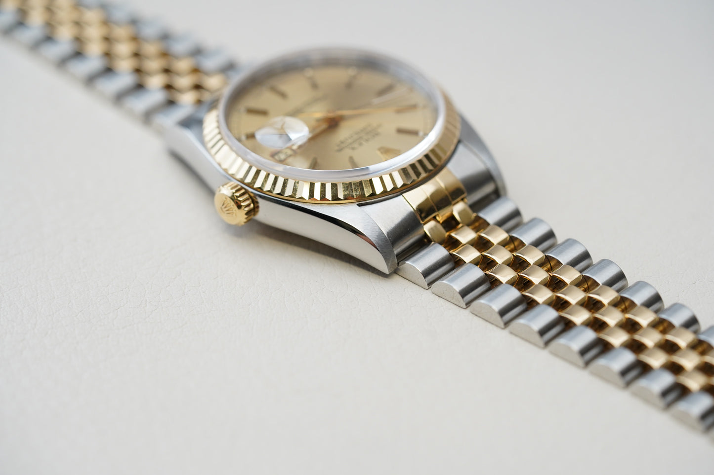 Rolex Datejust 16233 Champagne Dial 36mm