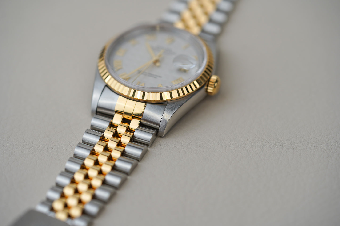 Rolex Datejust 16233 Pyramid Ivory Dial