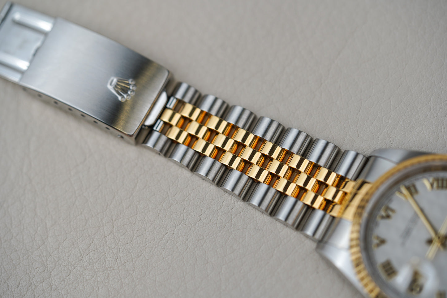 Rolex Datejust 16233 Pyramid Ivory Dial