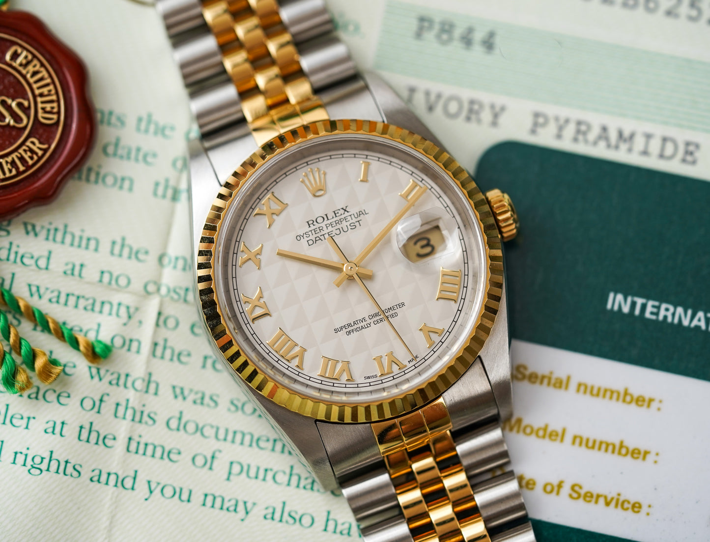Rolex Datejust 16233 Pyramid Ivory Dial