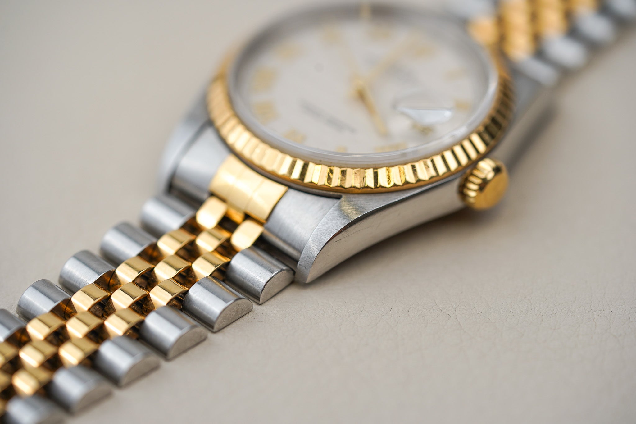 Rolex Datejust 16233 Pyramid Ivory Dial