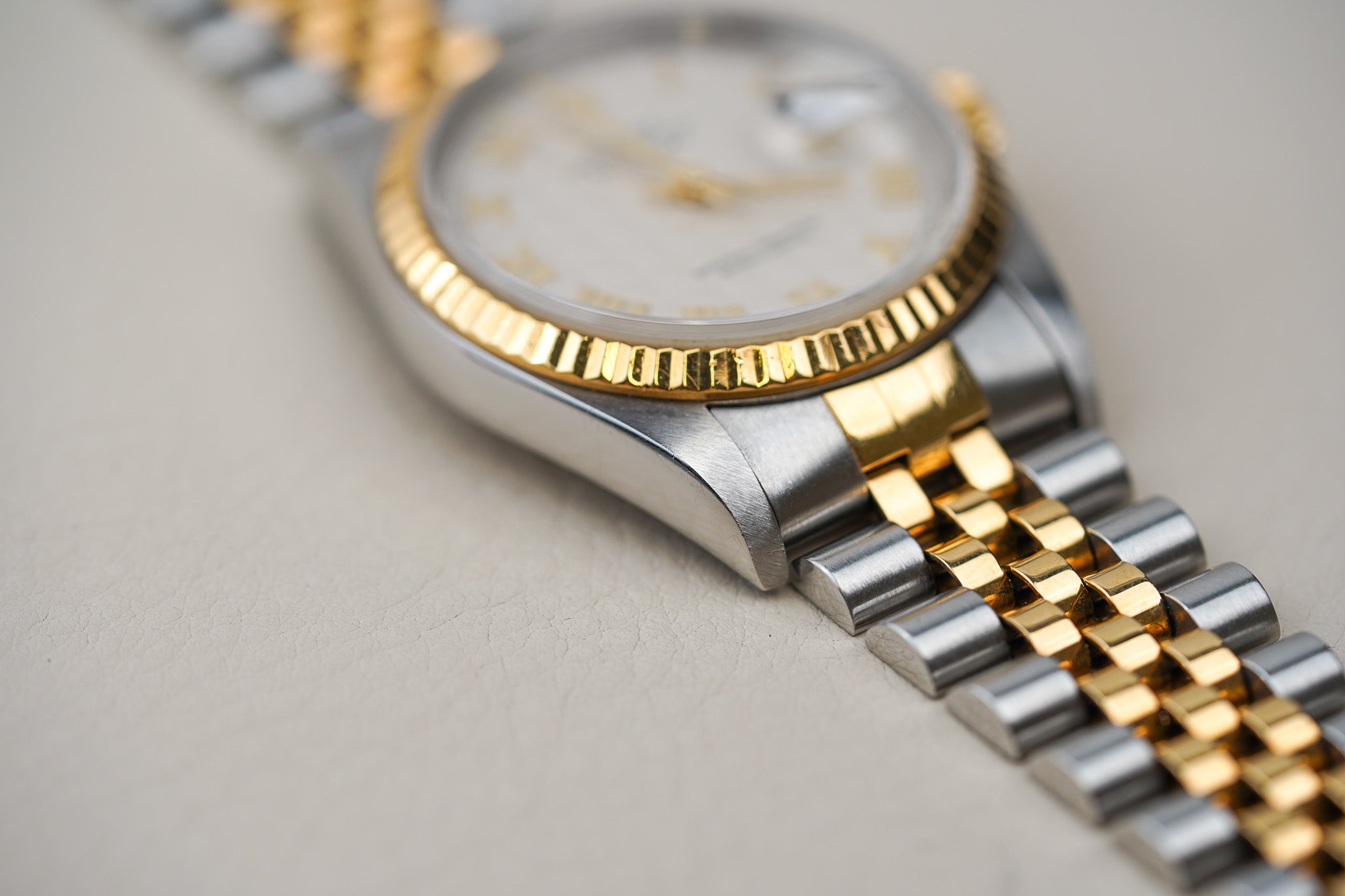 Rolex Datejust 16233 Pyramid Ivory Dial