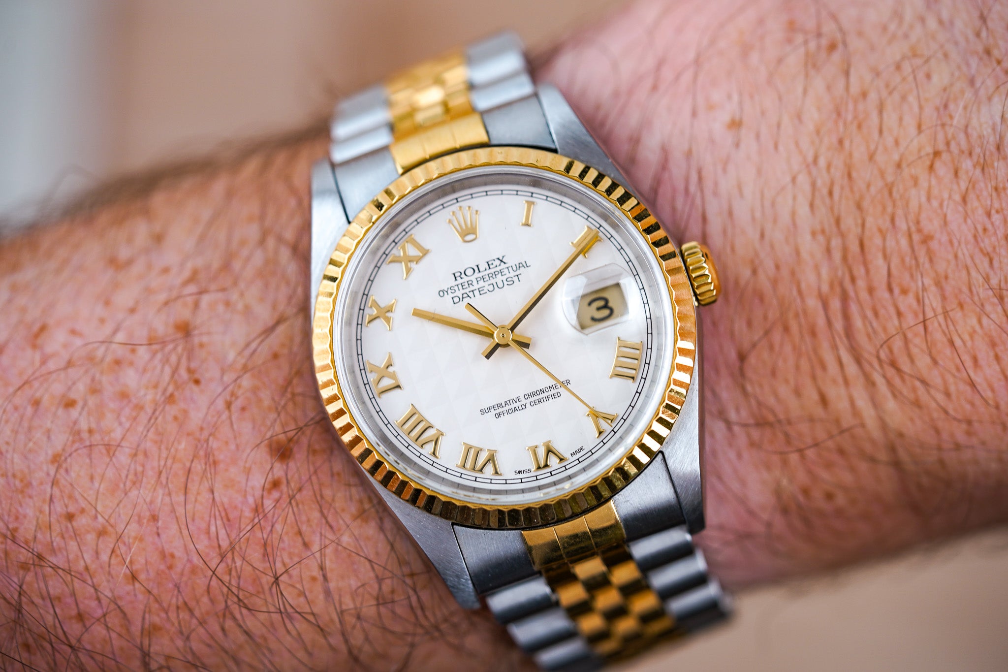 Rolex Datejust 16233 Pyramid Ivory Dial
