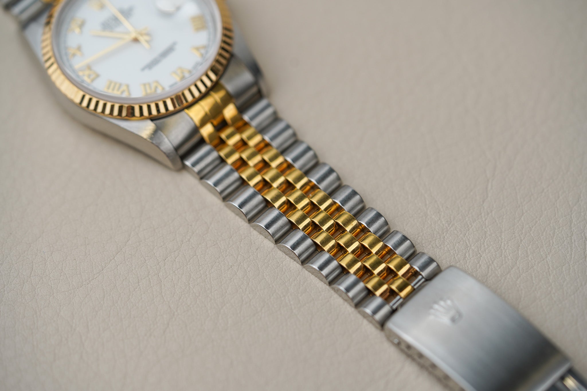 Rolex Datejust 16233 White Roman Dial