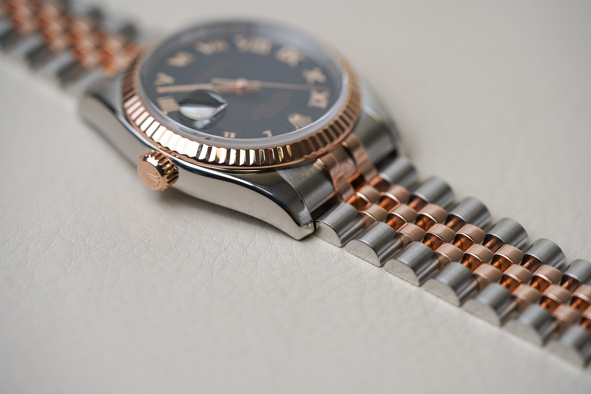 Rolex Datejust 36 Black Sunbeam Roman Dial Rose Two Tone 116231